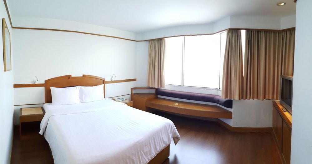 צ'ון בורי Chon Inter Hotel מראה חיצוני תמונה