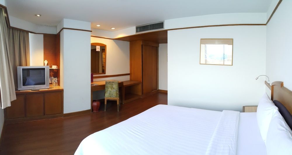צ'ון בורי Chon Inter Hotel מראה חיצוני תמונה