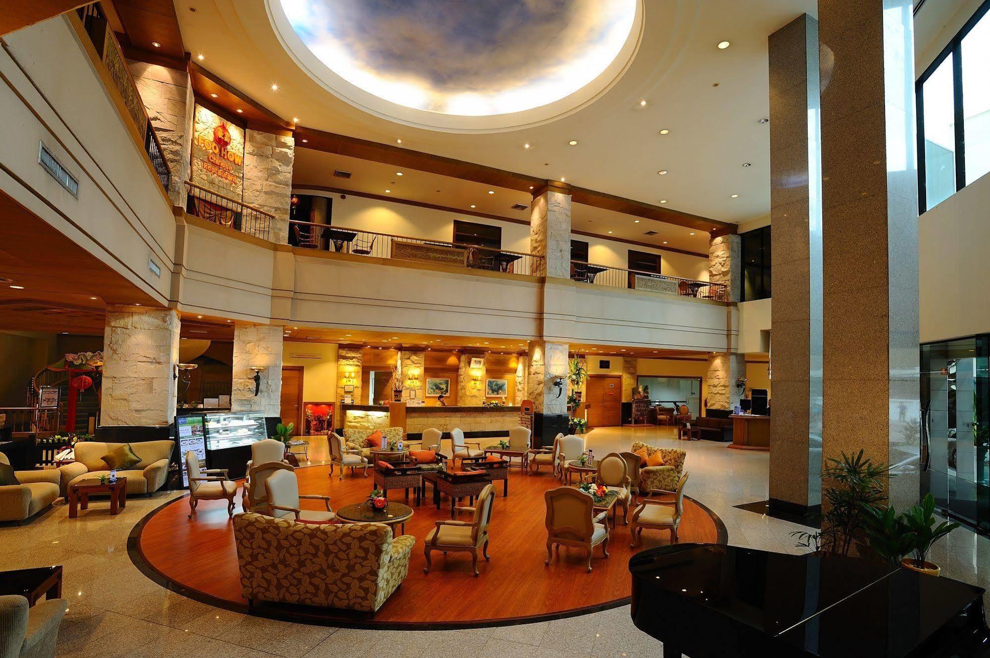 צ'ון בורי Chon Inter Hotel מראה חיצוני תמונה