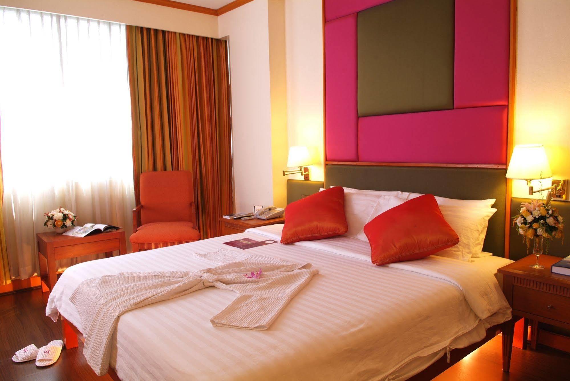 צ'ון בורי Chon Inter Hotel חדר תמונה
