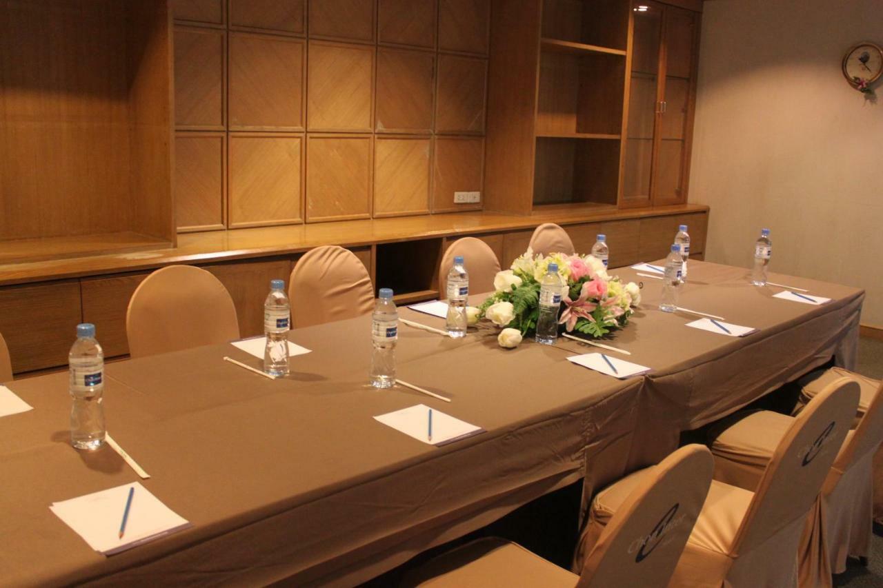 צ'ון בורי Chon Inter Hotel מראה חיצוני תמונה