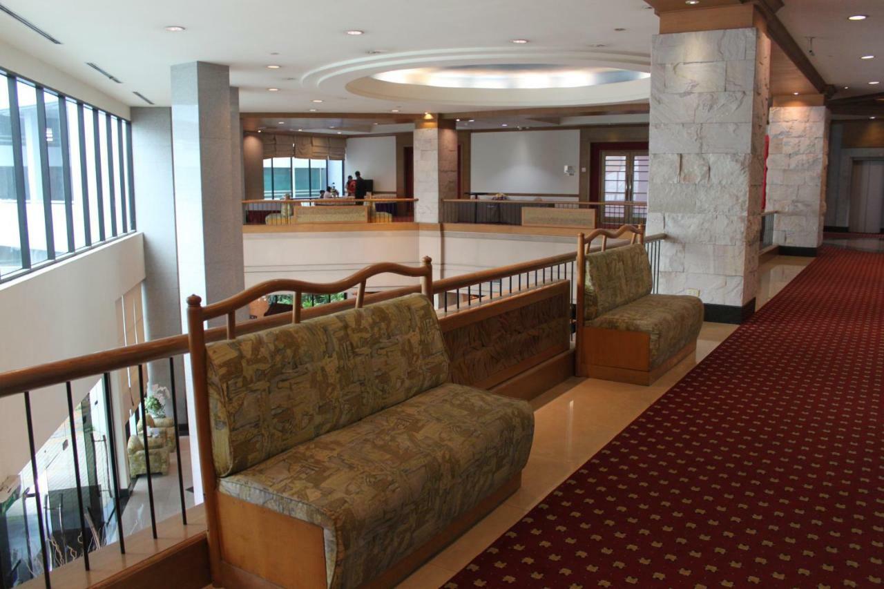 צ'ון בורי Chon Inter Hotel מראה חיצוני תמונה